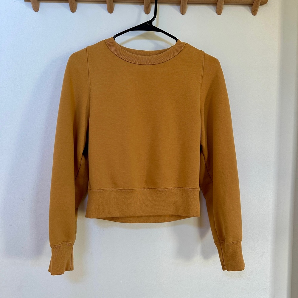 Uniqlo Crewneck Sweatshirt, Color Yellow, Size Small